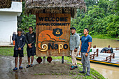 Indigene Añangu-Kichwa-Führer im Napo Wildlife Center im Yasuni-Nationalpark, Ecuador.