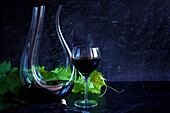 Decanter concept for red wine with decanter in swan style, suitable for strong wines such as the Shiraz-Cabernet pictured.