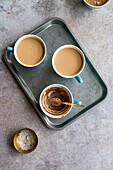 Salted Chocolate Pots mit Sahnecremelikör