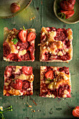 Strawberry sheet cake with crumble