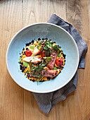 Gebratener Oktopus nach Pizzaiola-Art mit Tomatensauce und Oliven