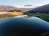 Luftaufnahme des Laceno-Sees (Lago Laceno), eines Stausees auf einem hoch gelegenen Berg in Bagnoli Irpino, Avellino, Irpinia, Kampanien, Italien