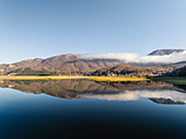 Luftaufnahme des Laceno-Sees (Lago Laceno), eines Stausees auf einem hoch gelegenen Berg in Bagnoli Irpino, Avellino, Irpinia, Kampanien, Italien