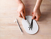 Vanillestange ausschaben