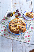 Crumb cake with fruits