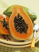 Halbierte Papaya