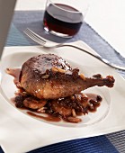 Guinea fowl with dried fruit
