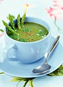 Green asparagus soup with chervil