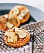 Mini tarts with cep mushrooms and chestnut cream