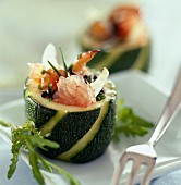 Courgette stuffed with prawns and grapefruit