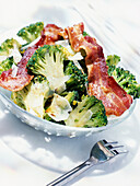broccoli salad with crunchy bacon (topic: menus by Aurélie)