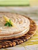 Baiserkuchen mit Zitronenmousse