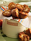 Apple and cinnamon muffins