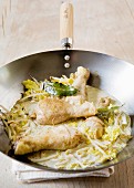 Stir-fried chicken with soya, white cabbage and lemon sauce