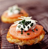 potato cakes with salmon and crème fraîche
