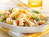 Fusilli ,vegetable and chicken gratin