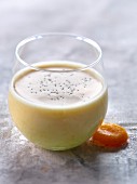 Oat milk with dried apricots