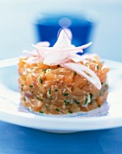Salmon tartare with onions