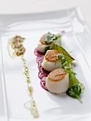 Roast scallops with beetroots