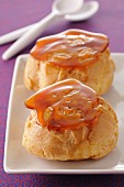 Toffee puff pastries