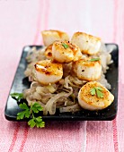Pan-fried scallops with shallots