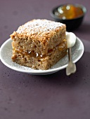 Saftiger Walnusskuchen mit Bitterorangenmarmelade