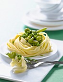 Tagliatelles with green vegetables