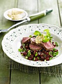 Cold roast beef with beetroot salad
