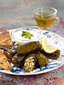 Libanesische Dolmas (gefüllte Weinblätter)