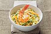 Bowl of noodles and vegetables sauté with shrimp