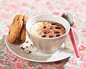 Café crème mit Cookies
