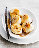 Roast scallops with vanilla