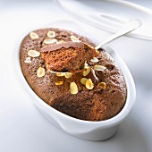 Fluffiger Schokoladen-Mandel-Kuchen