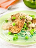 Seitan with pepper and peas