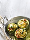 Round zucchinis stuffed with goat's cheese