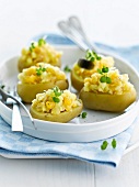 Potaoes stuffed with cheese