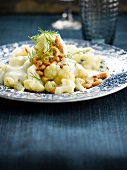 Cauliflower with shrimps and bechamel sauce