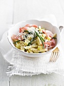 Pasta with green beans and pancetta