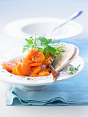 Karottensalat mit Mohn und frischen Kräutern
