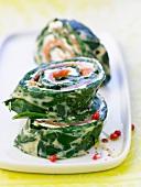 Spinach,cream cheese and salmon sliced roll