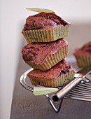 Beetroot and green apple muffins