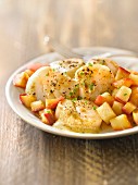 Scallops with honey, curry and apples