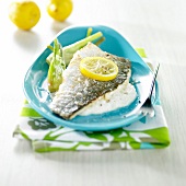 Sea bass fillet with lemon and fennel