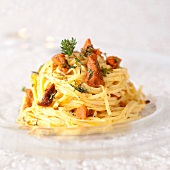 Tagliatelle nest with urchins