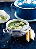Chervil soup with fishballs