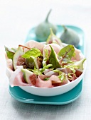 Schinken-Feigen-Salat mit Basilikum
