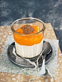 Mandeljoghurt mit Kakikompott und Kakaocreme