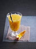 Orangensaft mit Vanilleschote