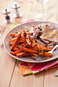 Lammkeule und Karotten-Rosmarin-Fritten