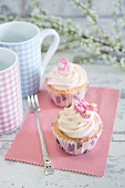 Cupcakes mit rosa Pumps für Mädchen